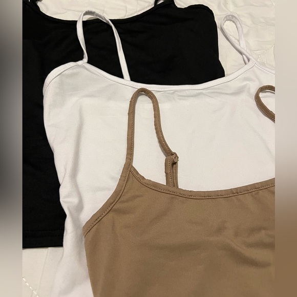 Tank top bundle - Picture 2 of 3